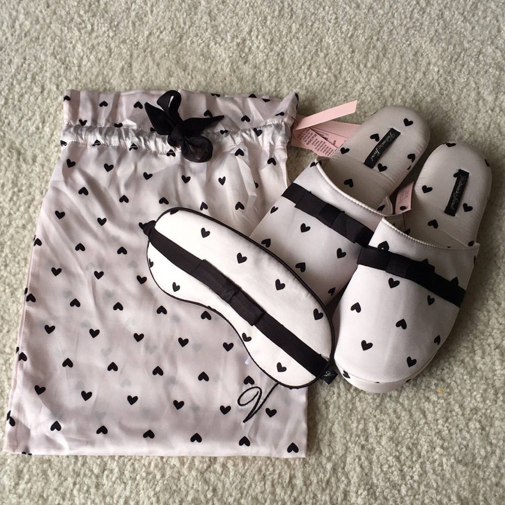 New Victoria’s Secret slippers with sleep mask